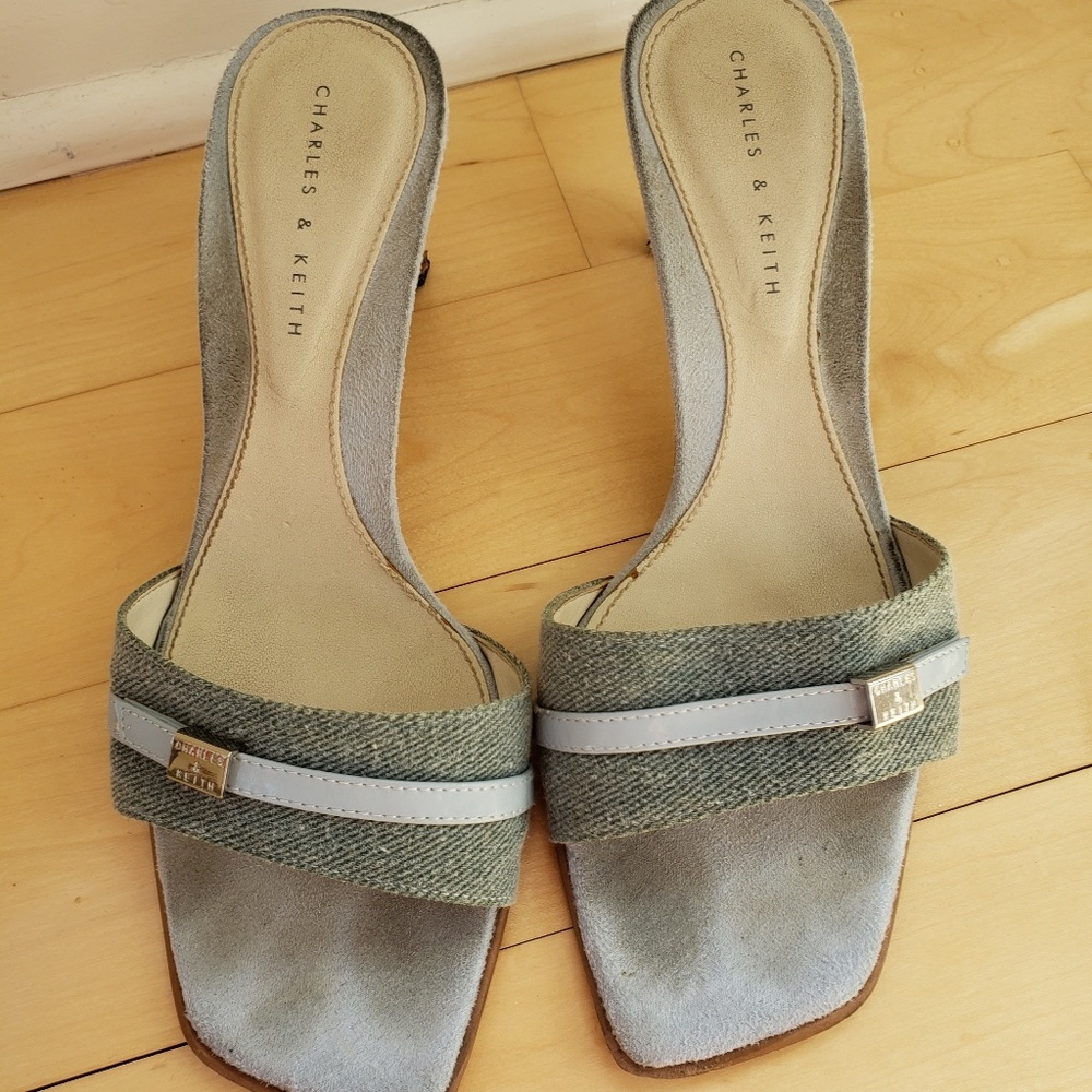 Charles & Keith denim blue sandals sz 7